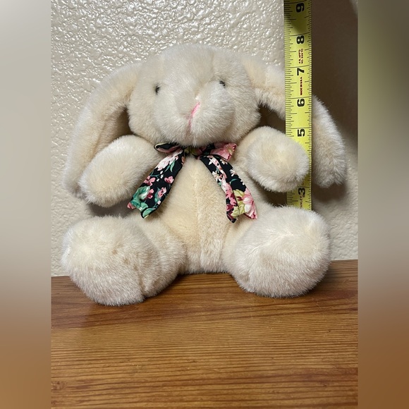 Manhattan Toy company 9” Cute bunny rabbit Plush With multicolor floral ribbon - Picture 2 of 4